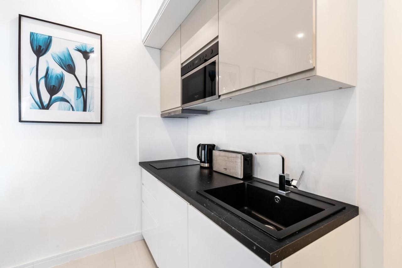 Quiet Very Central & Stylish Apt Budapeste Exterior foto