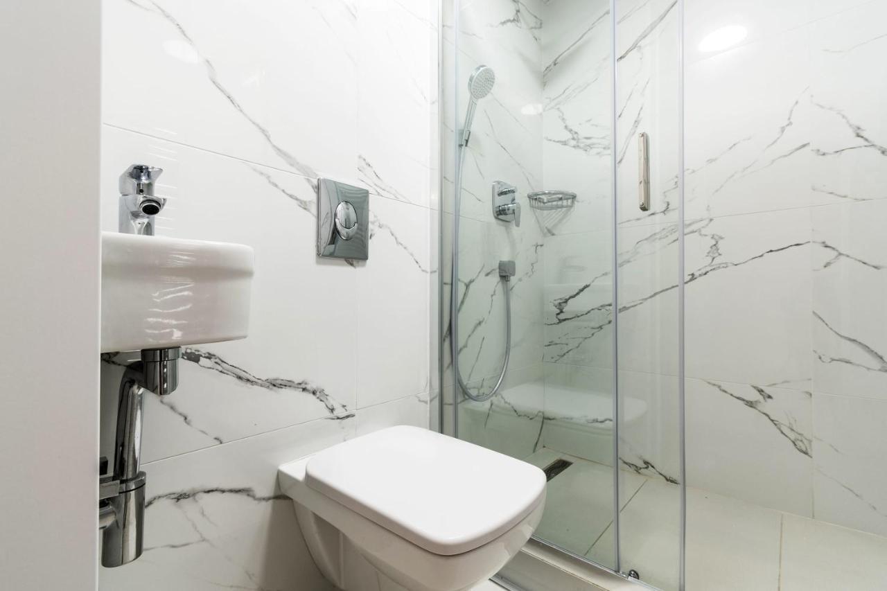 Quiet Very Central & Stylish Apt Budapeste Exterior foto